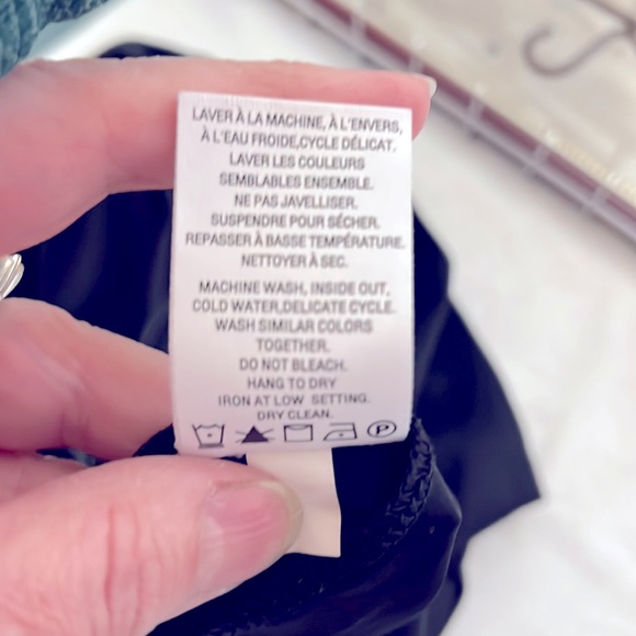 Reitmans floral sundress - Picture 9 of 9